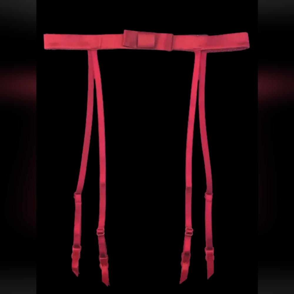 Victoria’s Secret BNWT adjustable satin red bow GARTER BELT!